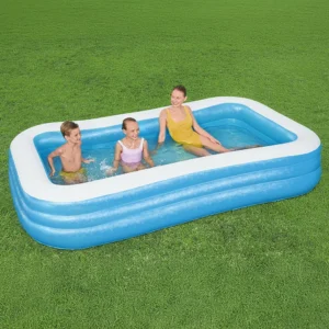 בריכה מתנפחת קטנה